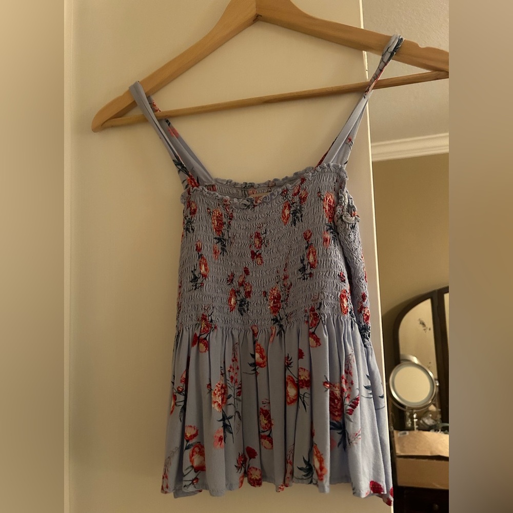 Cute floral top size small
